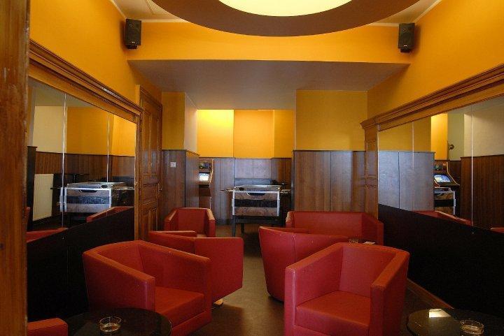 Madar Cafe Central Melk Luaran gambar